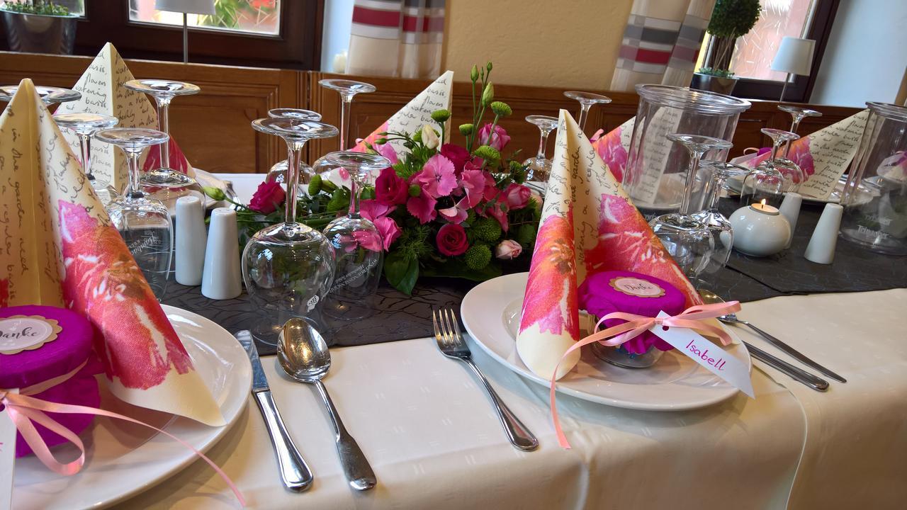 Hotel Restaurant Hambacher Winzer Neustadt an der Weinstraße Buitenkant foto